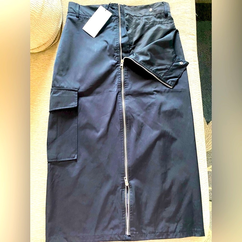 ZARA Nylon Black Cargo Midi Skirt with Zipper Detail- Sue S- NEW - Picture 2 of 12
